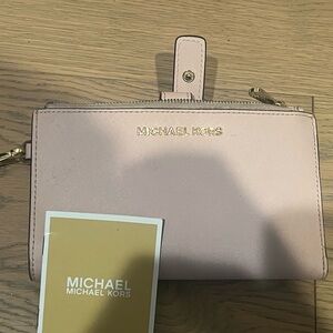 Michael Kors Light Pink Wallet